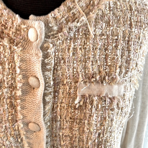 Tweed front light sweater. - Picture 2 of 3